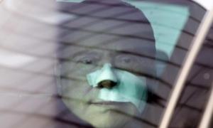 Берлусконі виписали з лікарні