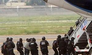 У Мексиці релігійний фанатик захопив пасажирський літак