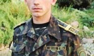 На Івано-Франківщині курсант врятував із палаючої хати сплячого селянина