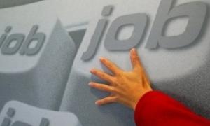 Кількість незайнятого населення в Україні скоротилася майже вдвічі