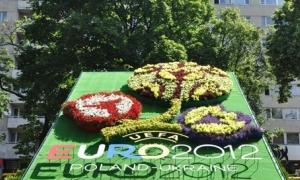 У Львові з'явилася клумба у формі логотипу до Євро-2012