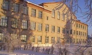 У прикарпатських школах відновлюють навчання