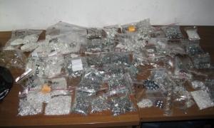 Понад 12 кг контрабандних прикрас затримали у Волинській області