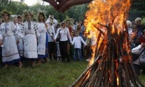 У Сумській області юнак отримав опіки, стрибаючи через купальське багаття