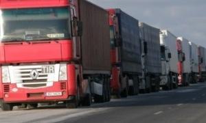 На українсько-румунському пункті перетину стоїть 160 вантажівок