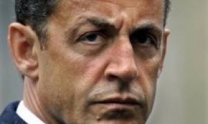 Саркозі образив королеву Британії