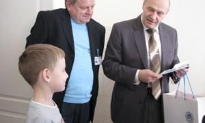 Начальник волинської міліції відвідав онохворих дітей