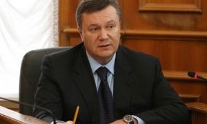 Віктор Янукович відклав набуття чинності законами про протидію корупцією