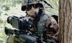 Перехід на контрактну армію відкладається