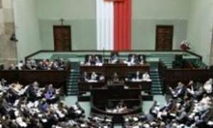 У Польщі відсторонено від виконання обов’язків голову правлячої партії