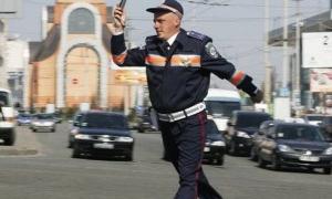 На базарах продають посвідчення, які дозволяють порушувати ПДР