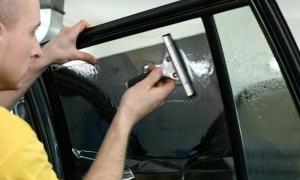 За тоновані авто штрафуватимуть на 400 гривень