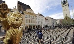 Німецьке місто зайняли гноми-нацисти