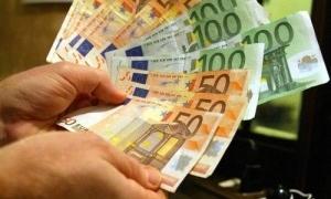 Італія знизить зарплати держслужбовцям для скорочення дефіциту бюджету