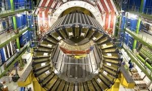 Адронний колайдер зіштовхнув перші протони