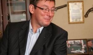 Луценко перед виборами розповість, у кого «липові» дипломи