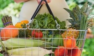 Імпортні овочі й фрукти заполонили український ринок