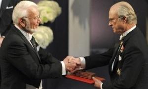 Церемонію нагородження нобелівських лауреатів у Стокгольмі провели по-королівськи