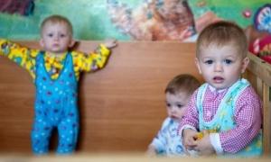Українці активніше усиновлюють дітей