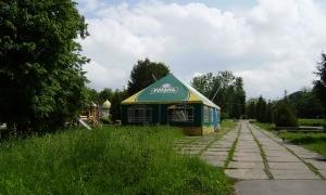 Майже всі літні кафе у луцькому парку встановлені незаконно