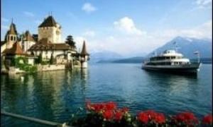 Названо найбезпечніші країни світу для туристів