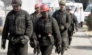 Названо дві версії причин вибухів на російській шахті