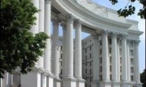 Румунія підклала свиню Україні