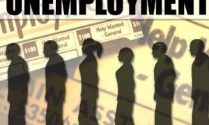 Кількість безробітних в Україні знизилася майже в 2 рази