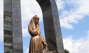 Арсеній Яценюк відкрив у Червонограді пам’ятник загиблим шахтарям 