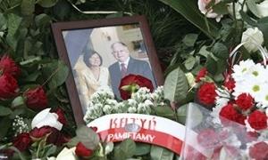 Поляки задля прощання з Лехом Качинським стоять у черзі по 8 годин