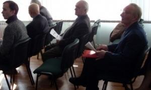 До Дня Перемоги слід прибрати могили воїнів та зайнятися патріотичним вихованням молоді