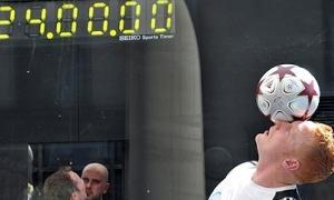 Англієць жонглював м'ячем 58 кілометрів