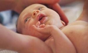 Лікарі запорізького пологового будинку продавали безплатні ліки
