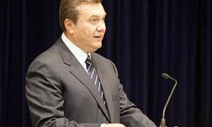 Віктор Янукович пообіцяв виділити всім інвалідам війни по квартирі