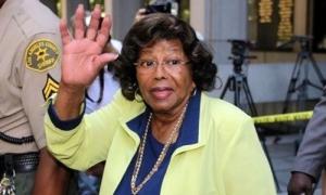 Мати Майкла Джексона подала до суду на організатора його концертів