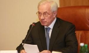 Микола Азаров наказав Дмитру Табачнику продовжити вступну кампанію до вузів