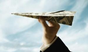 Від заробітчан до України надходить все менше грошей