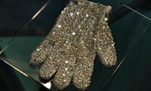 Рукавичку Джексона продано за $ 48,4 тисячі