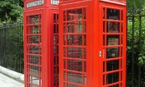 Магазинчик у телефонній будці відкрили у Великобританії