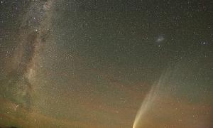 До Землі наближається величезна комета