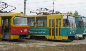 У Харкові невідомі розгромили 12 трамваїв