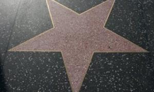 До центру Києва буде пренесено українську алею зірок