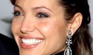 Анжеліна Джолі створила свою ювелірну колекцію