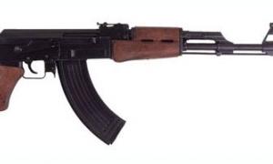 У Києві затримали групу чоловіків з автоматами