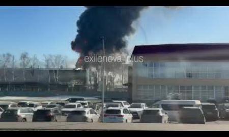 У Татарстані горить «Нижньокамськнафтохім» 