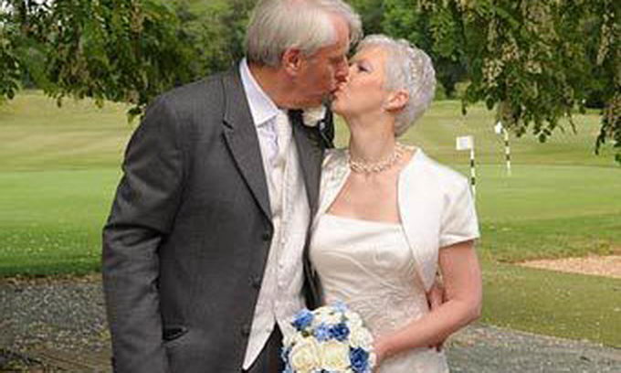 Закохані з Великобританії одружилися після 28 років після заручин