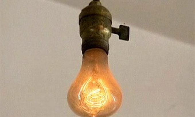 У Каліфорнії електрична лампочка-рекордсмен світить уже 110 років