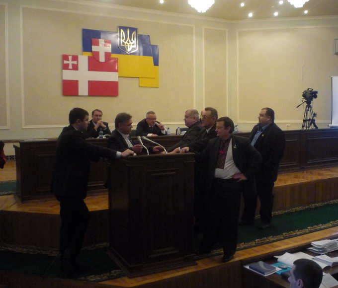 Волиняни не отримують допомогу з депутатських фондів