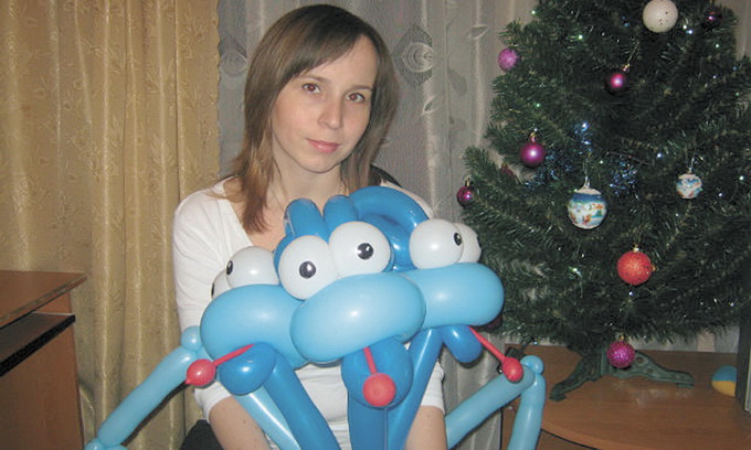 Лучанка створює людям хороший настрій із повітря