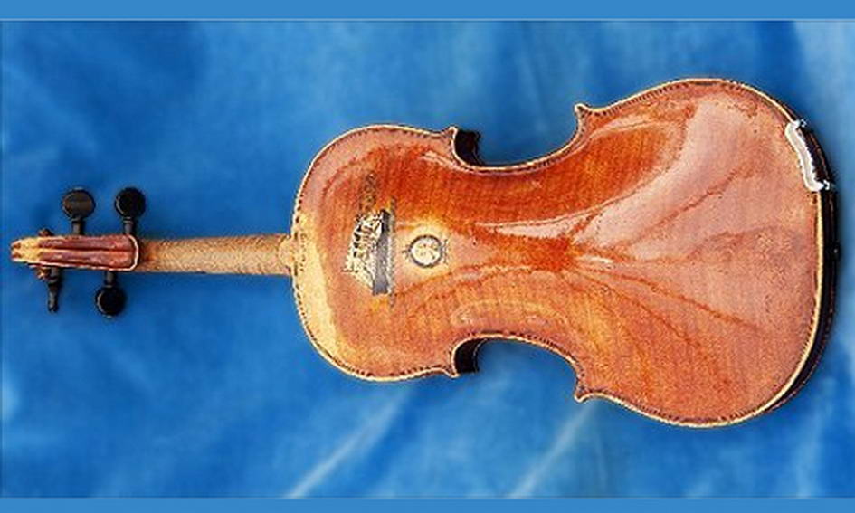 Знайшлася скрипка керівника оркестру на «Титаніку»